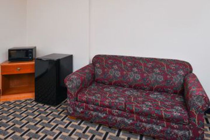 Room 35 of 46