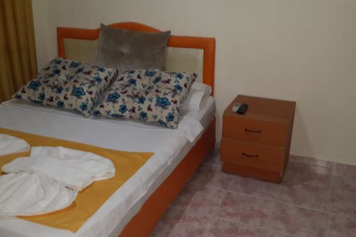Room 40 of 105