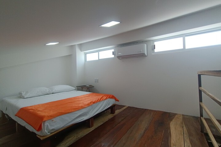 Room 40 of 231