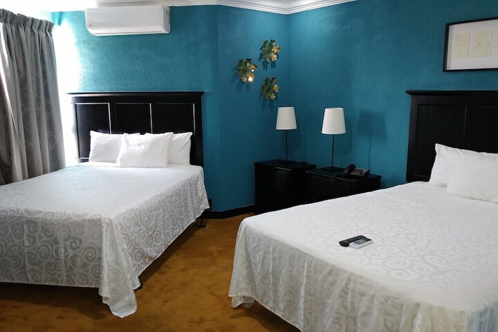 Room 18 of 36