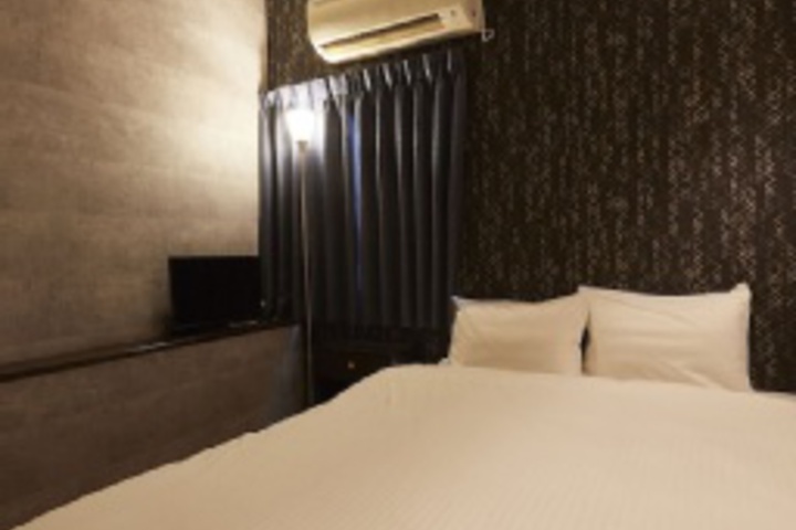 Room 202 of 288