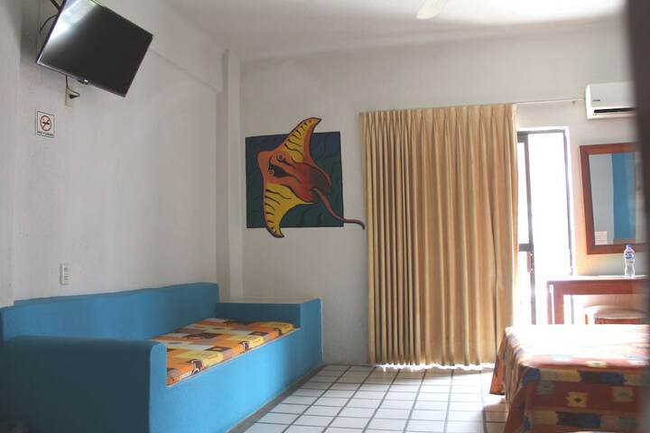 Room 27 of 40