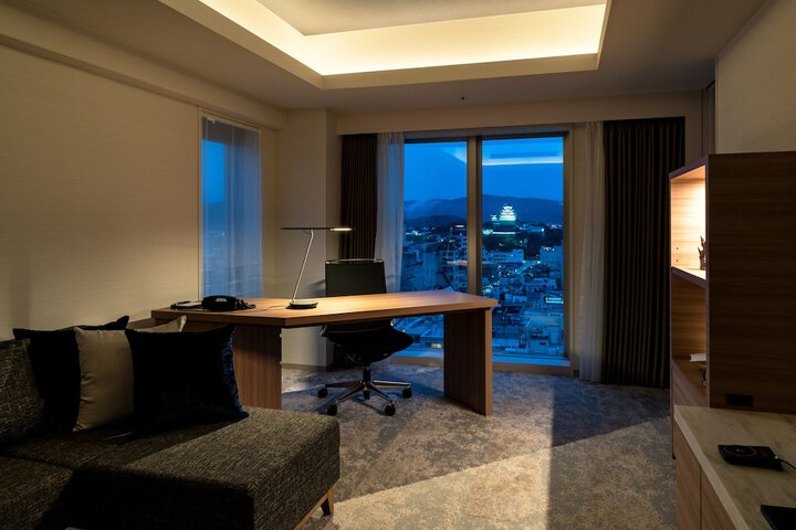 Room 11 of 31