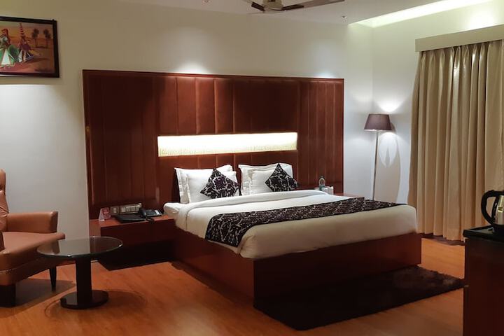 Room 5 of 23