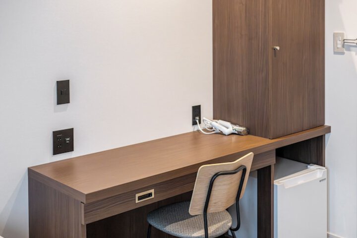 Room 34 of 47