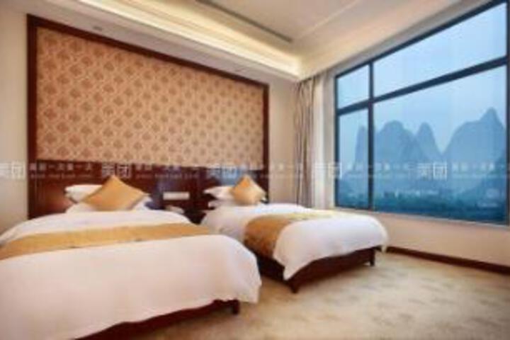 Room 16 of 17