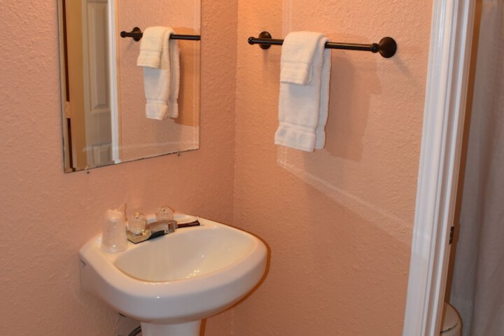 Room 22 of 26