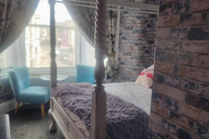 Room 36 of 71