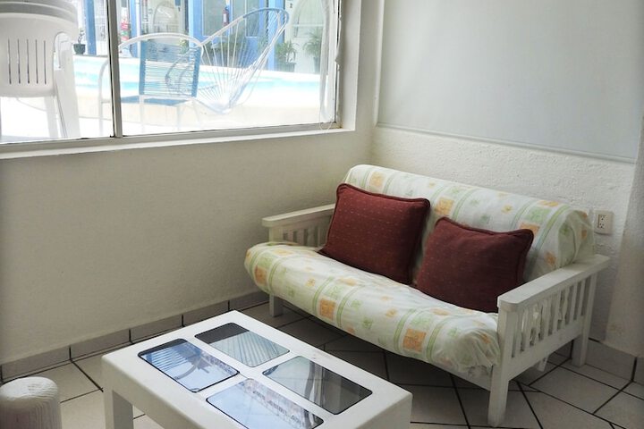 Room 9 of 29