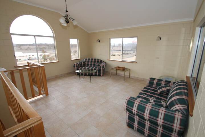 Room 34 of 47