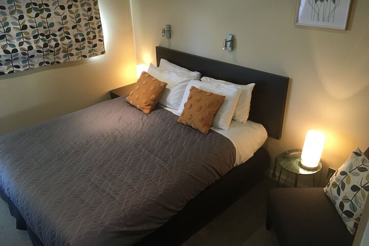 Room 4 of 37