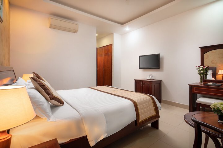 Room 3 of 34