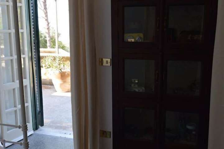 Room 18 of 24