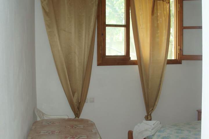 Room 4 of 57