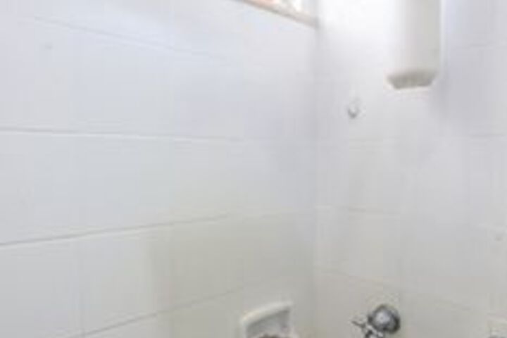 Room 6 of 26