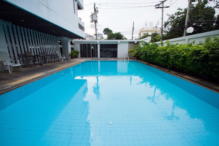 Pool Hotel