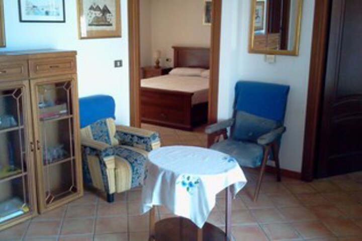 Room 6 of 21
