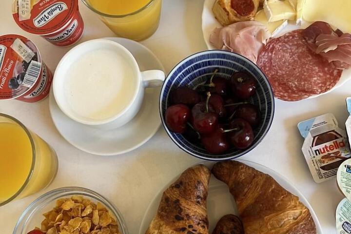 Breakfast/Coffee Service 59 of 61