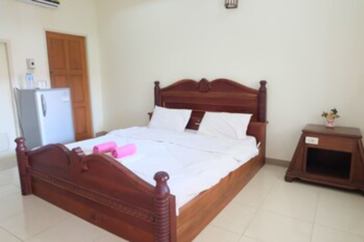 Room 18 of 28