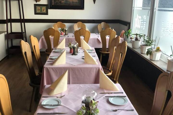 Dining 17 of 25