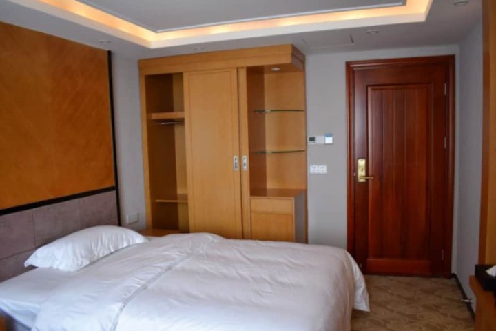 Room 3 of 13