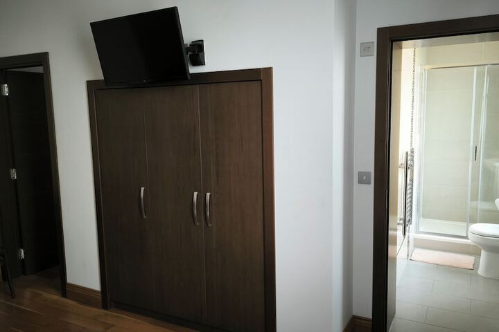 Room 17 of 57
