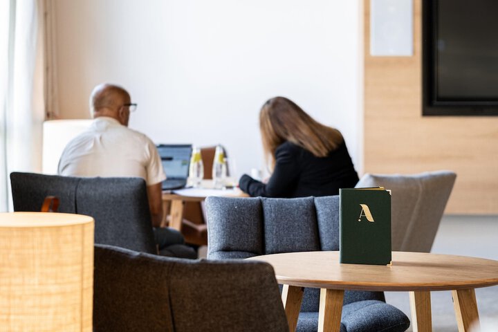 Business Center 90 of 109