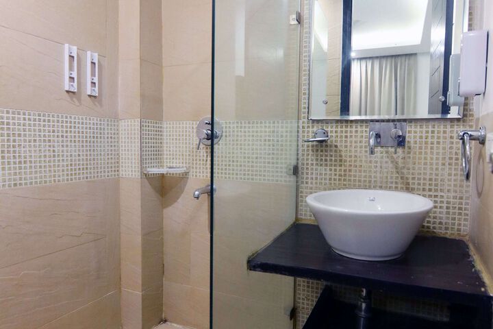 Room 2 of 20
