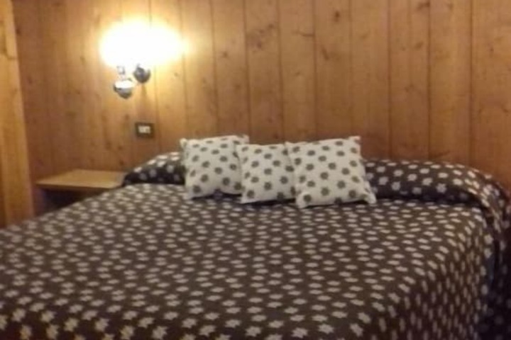 Room 10 of 52