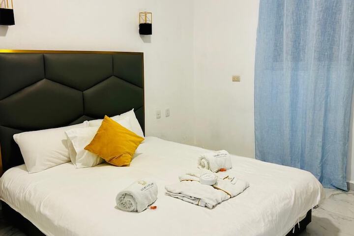 Room 25 of 339