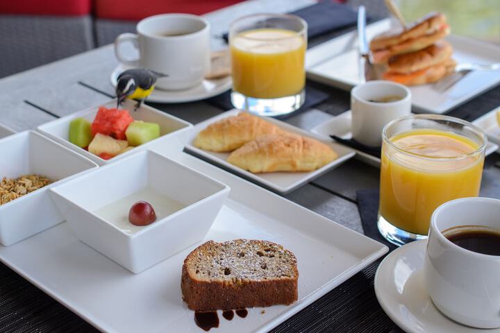 Breakfast/Coffee Service 26 of 36