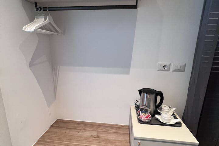 Room 14 of 78