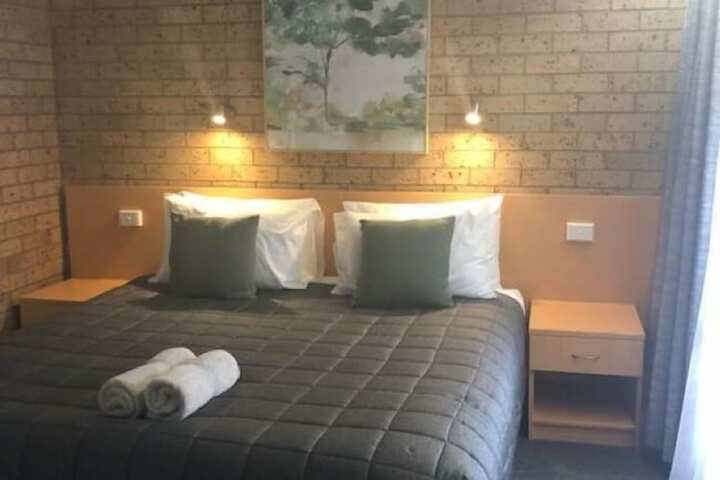 Room 5 of 42