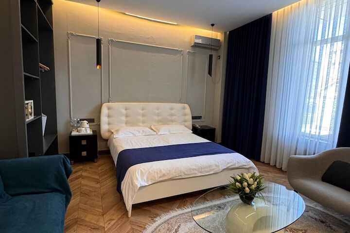Room 20 of 117
