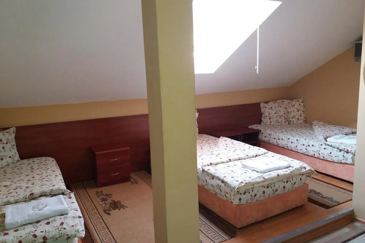 Room 14 of 26