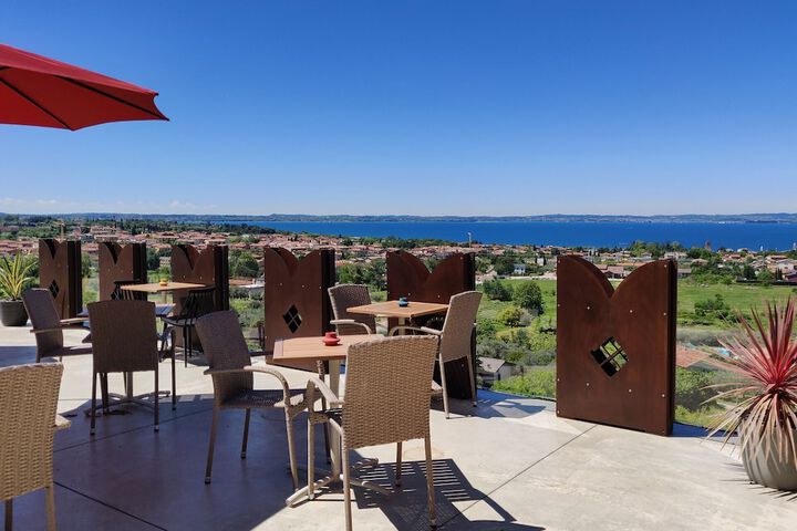 Terrace/Patio 13 of 49