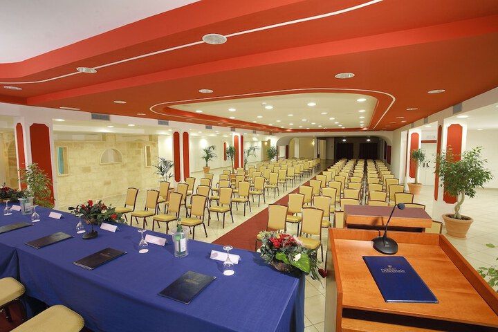 Business Center 30 of 45