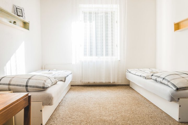 Room 35 of 42