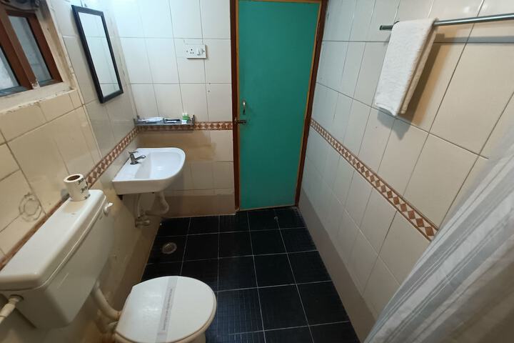 Room 70 of 93