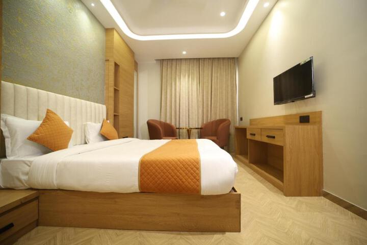 Elight Inn Hotel