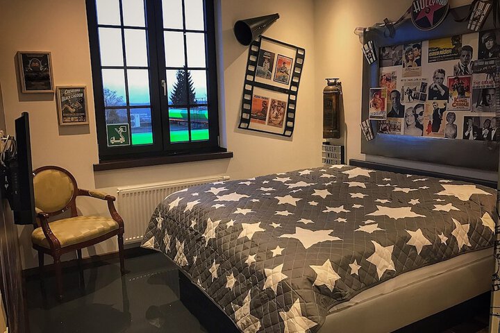 Room 6 of 50