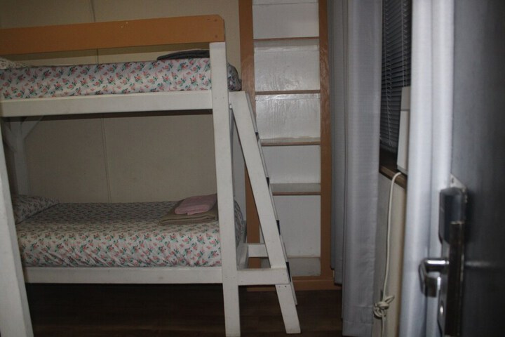 Room 7 of 11