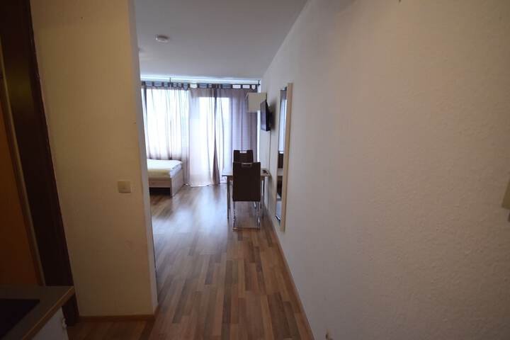 Room 9 of 17