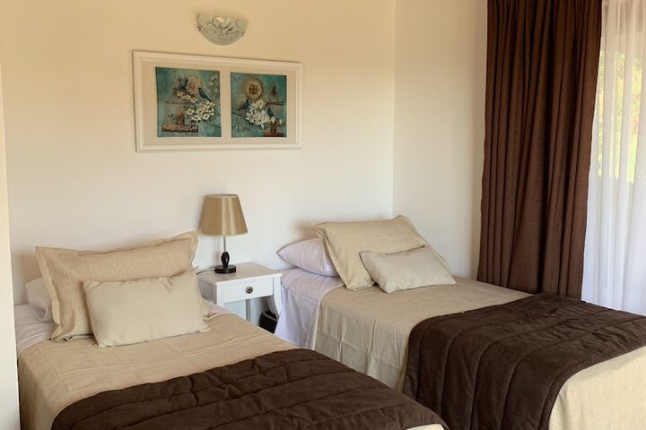 Room 6 of 157