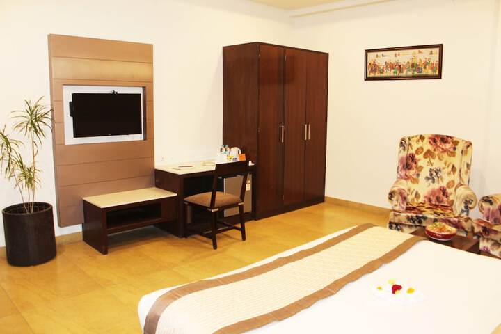 Room 43 of 84