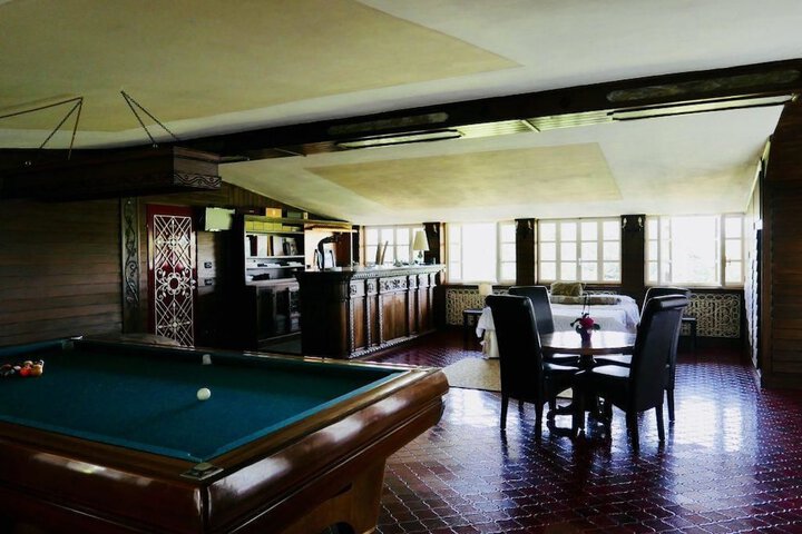 Room 6 of 44