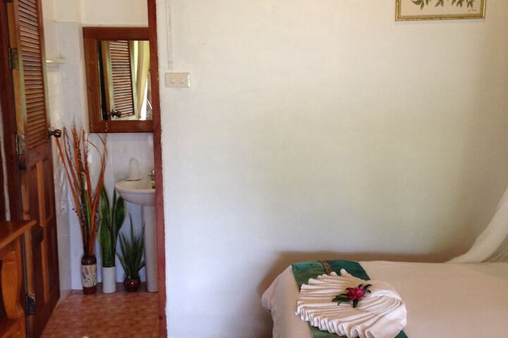 Room 3 of 23