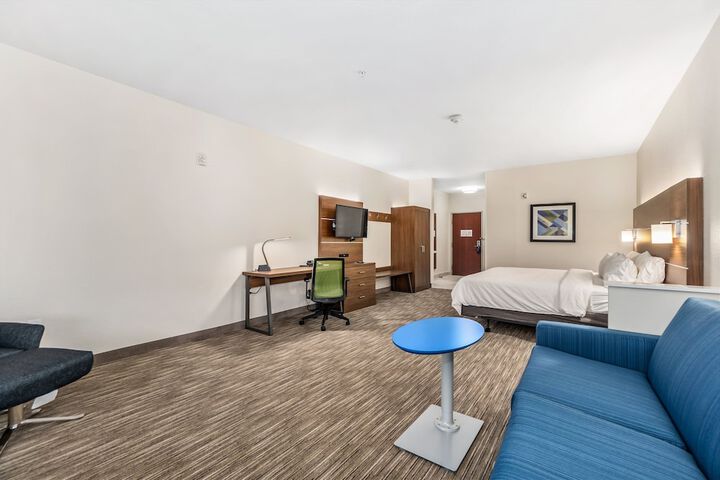 Room 19 of 82
