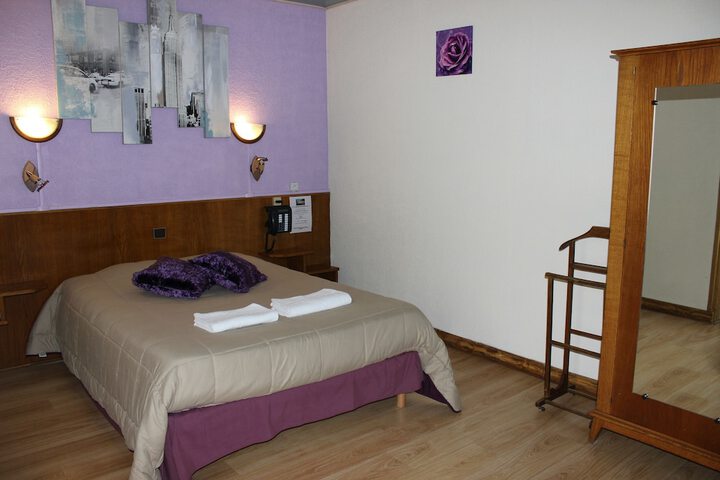 Room 10 of 21