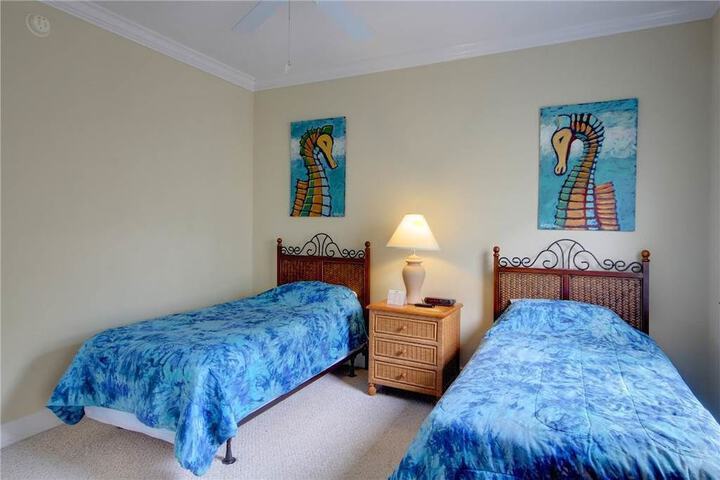 Room 13 of 92